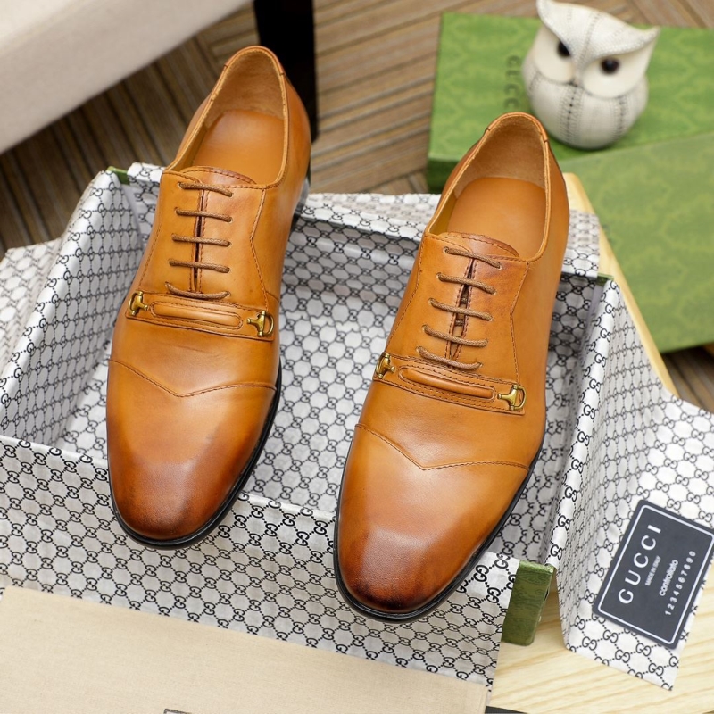 G*u*i leather shoes